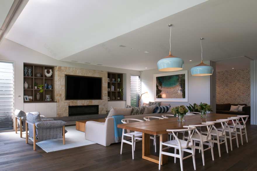 悉尼港边山巅上的现代家园-15