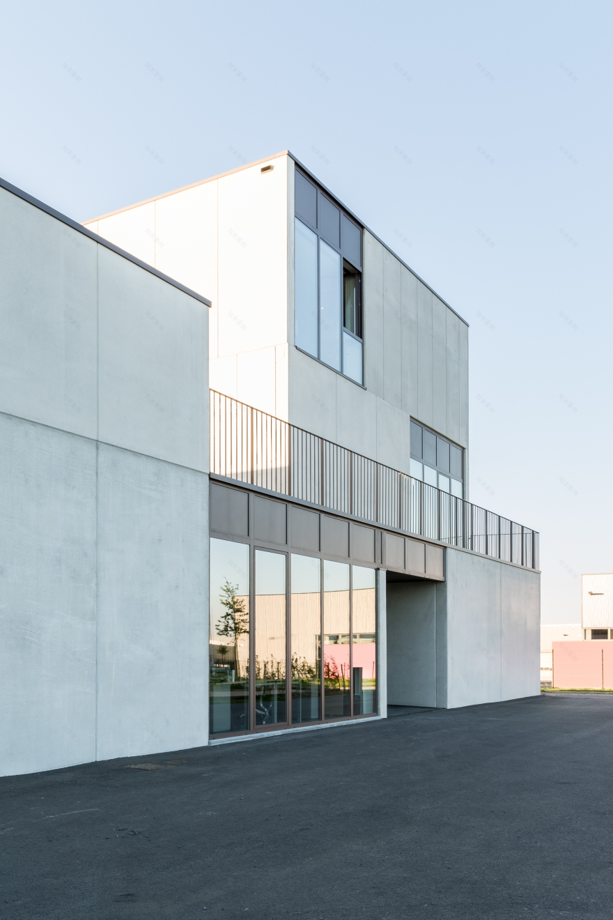 比利时 2perfection 总部办公建筑 | 功能与美学的完美融合-14