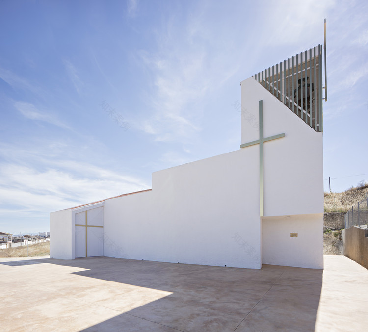 经济实用,融入历史与宗教的乡村教堂设计-21