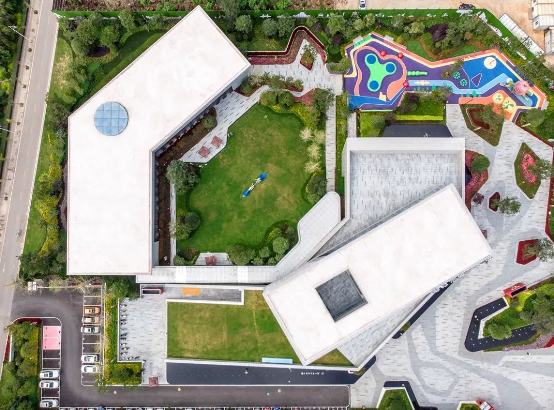 山水之间的城市客厅——昆明佳兆业城市广场-26