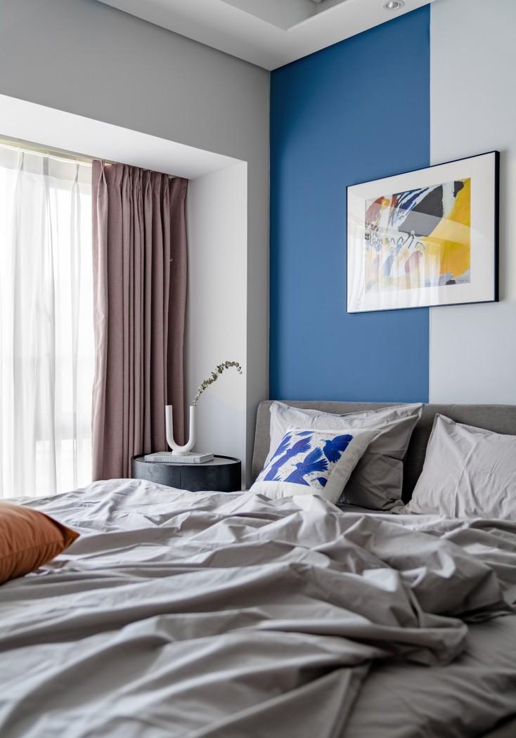 独居女青年的简约轻奢家居设计-27