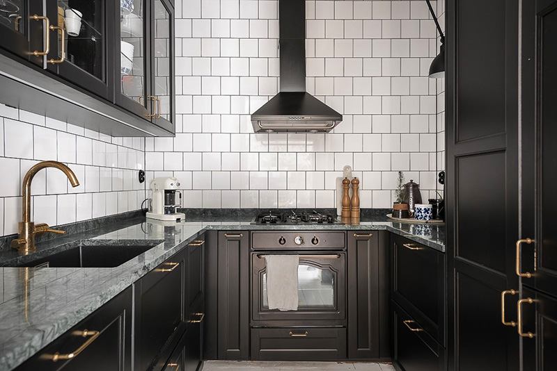 斯德哥尔摩 73 平米创意公寓 | 大胆墙纸与明亮装饰-9