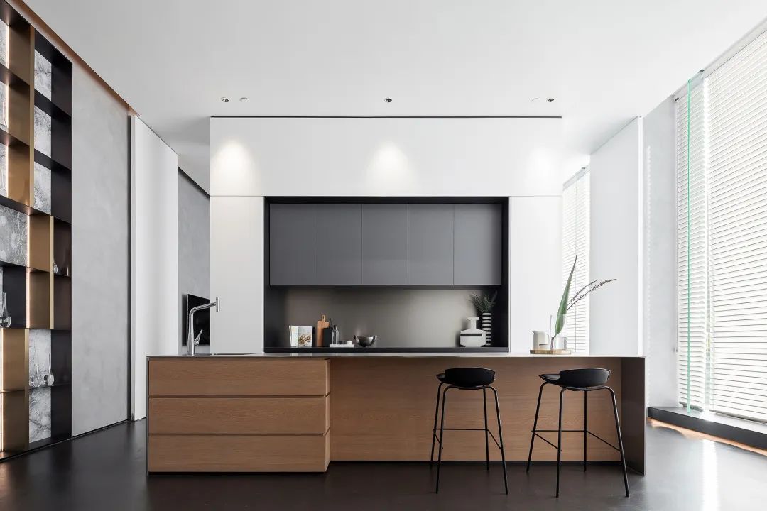 厦门 RAVA 旗舰店 | 现代简约美学空间-1