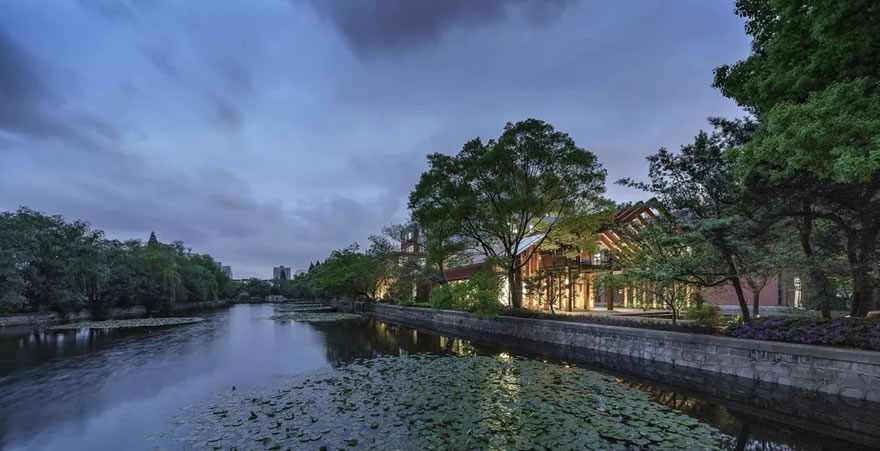 华东师范大学丽娃河化雨斋-6