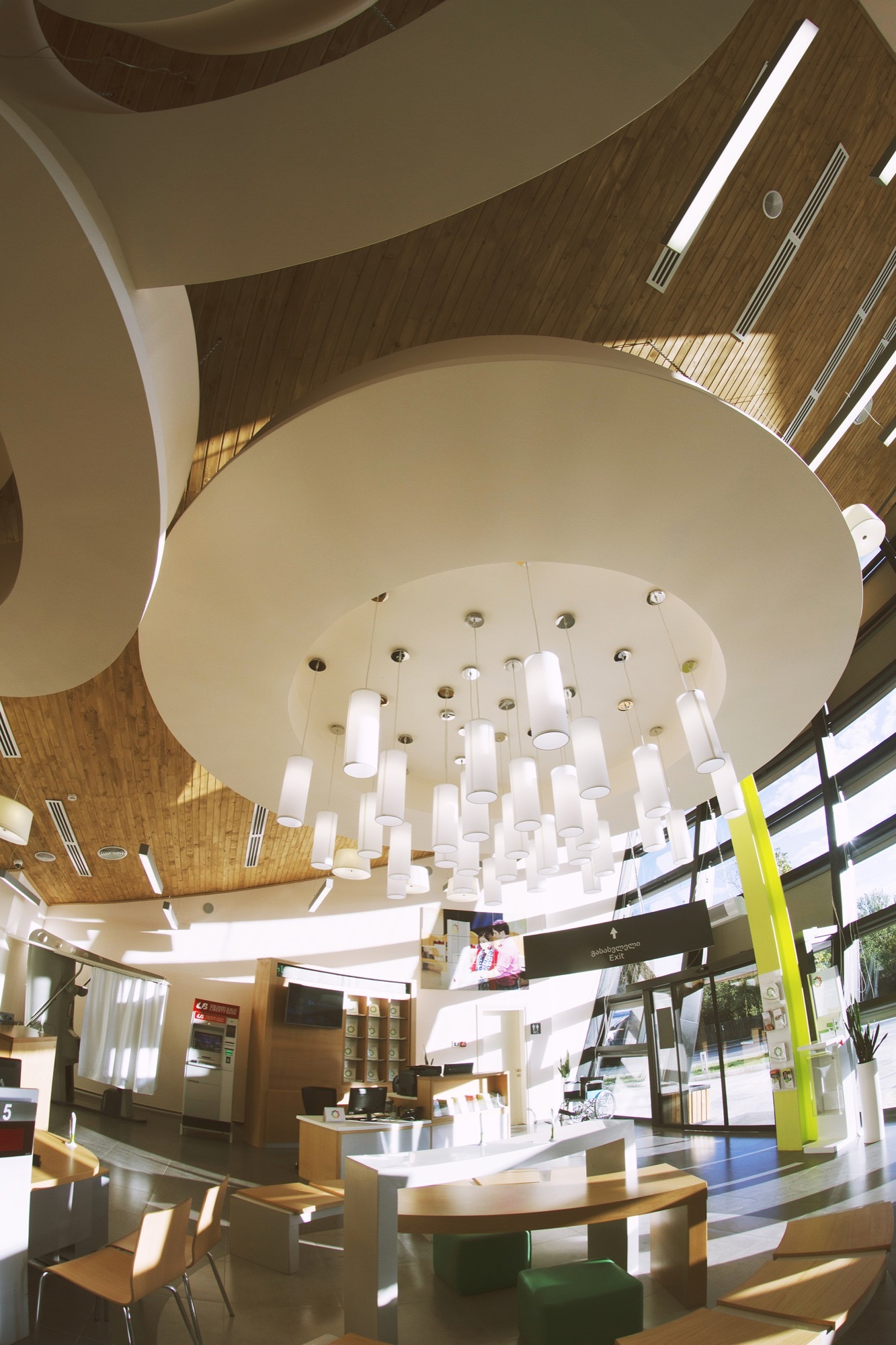 山林间的公共服务中心-26