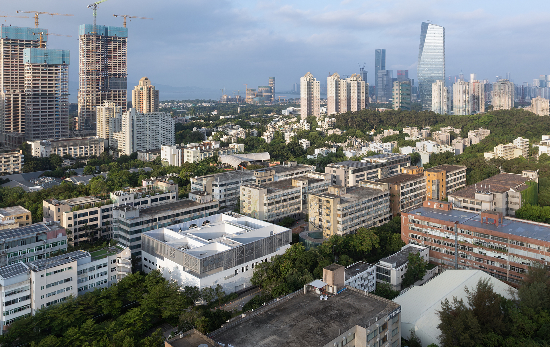 The Opened “White Box” Art Museum, OCAT-B10丨中国深圳丨MENG YAN | URBANUS-48