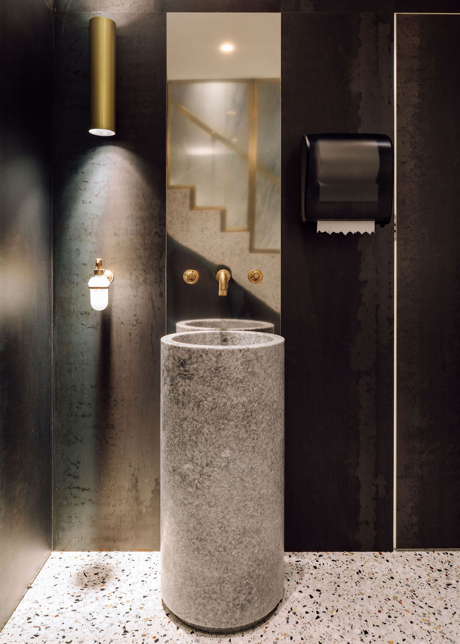 五光十色,诱人的现代烘焙店设计-90