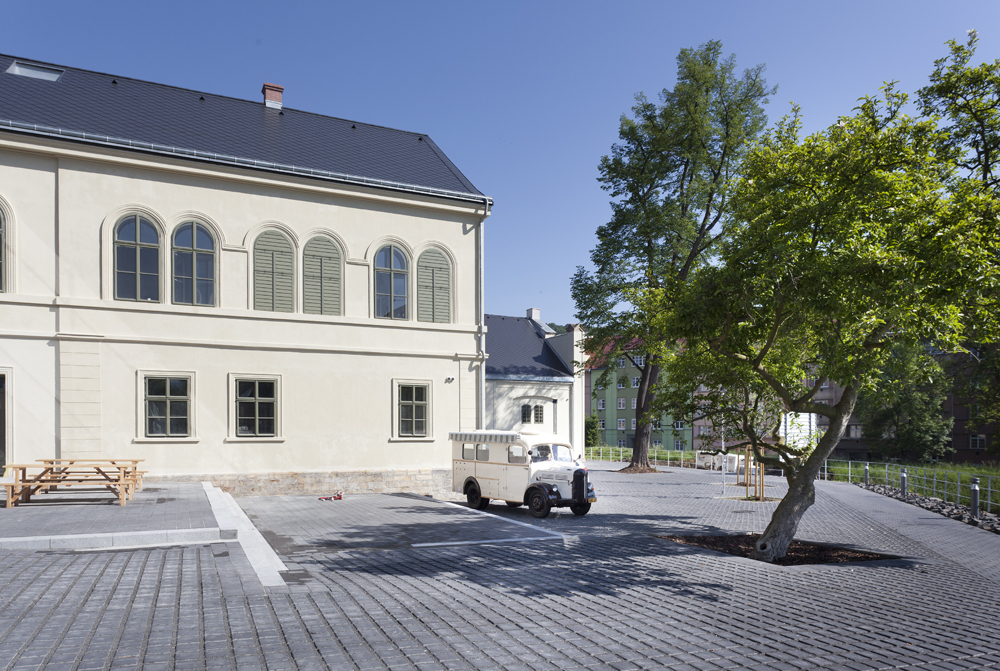 Decin 啤酒厂购物中心-24