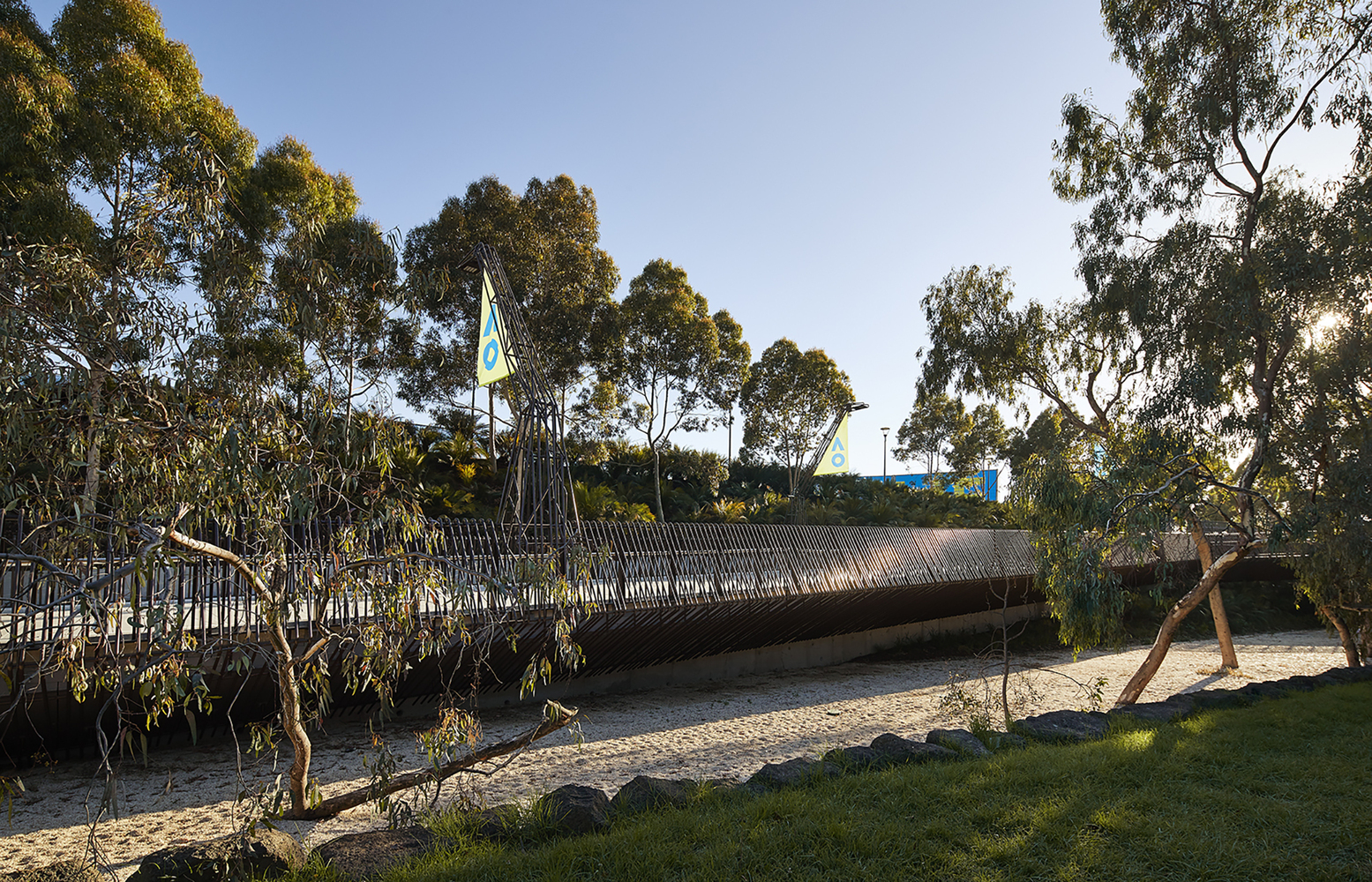 Tanderrum Pedestrian Bridge  John Wardle Architects  + NADAAA + Oculus-39