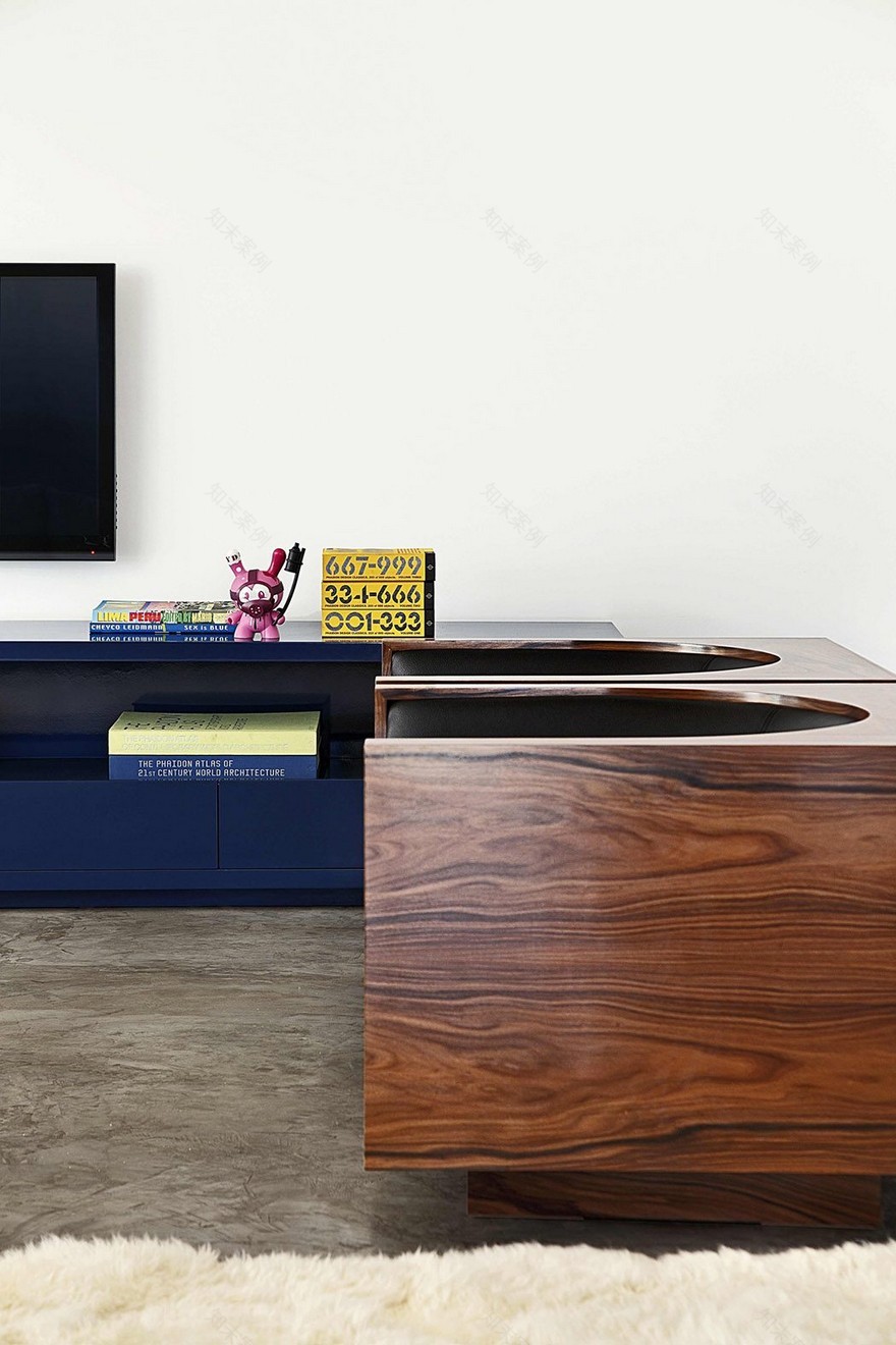 This Cubist House Connects the Expressiveness of Geometric Forms with the Beauty of the Eclectic Interiors-29