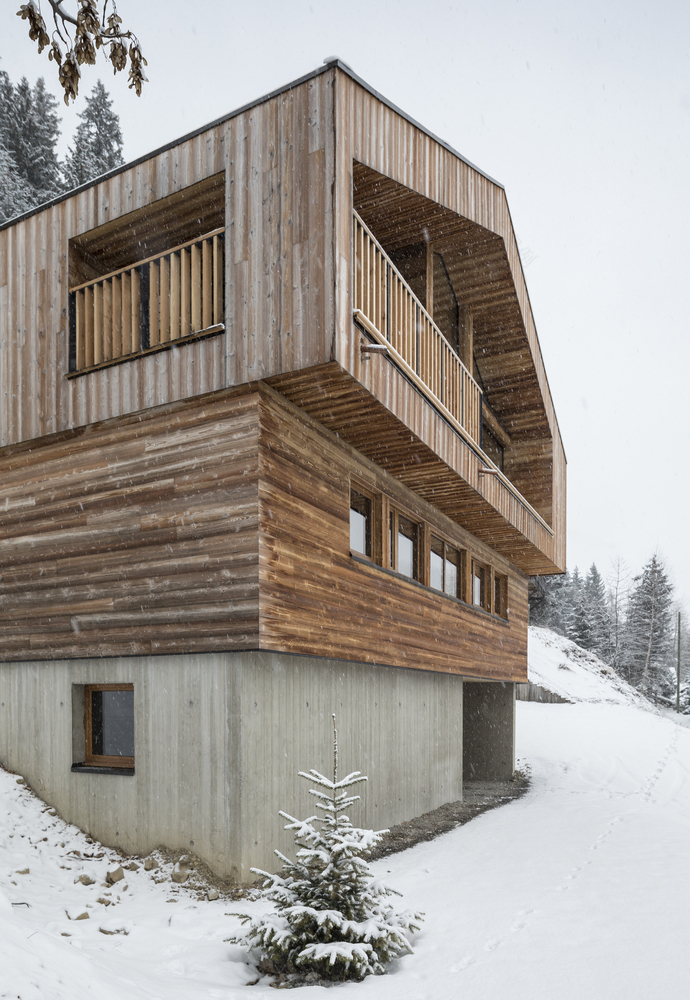 Mountain House Studio Razavi architecture-34