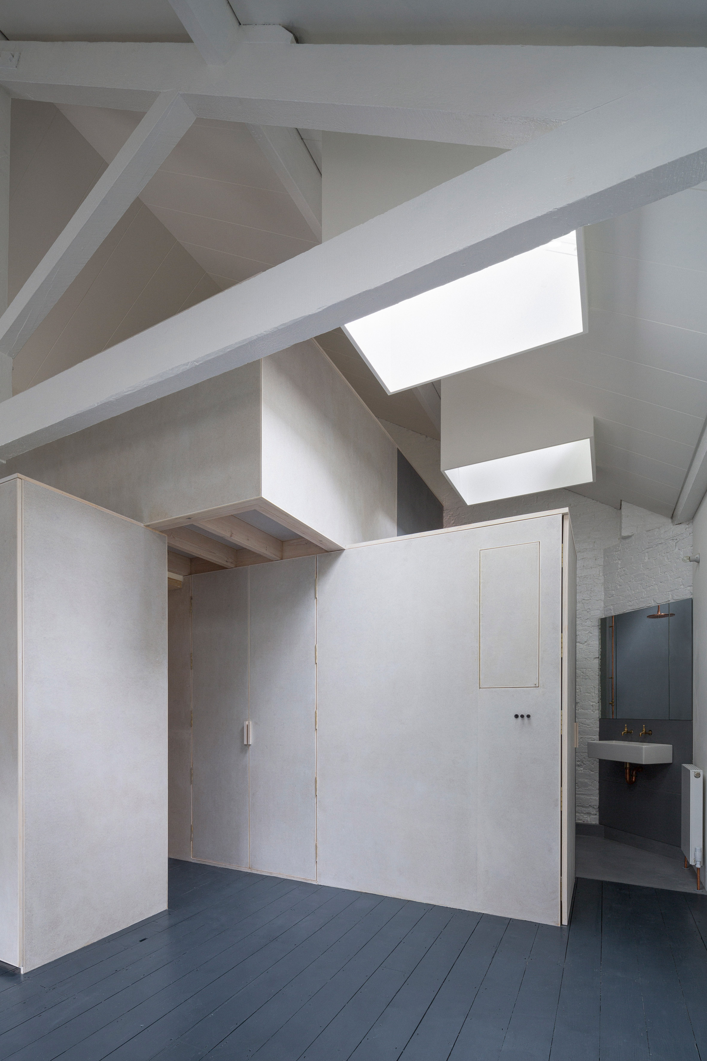 Jonathan Tuckey slots home and boutique into Knightsbridge mews-10