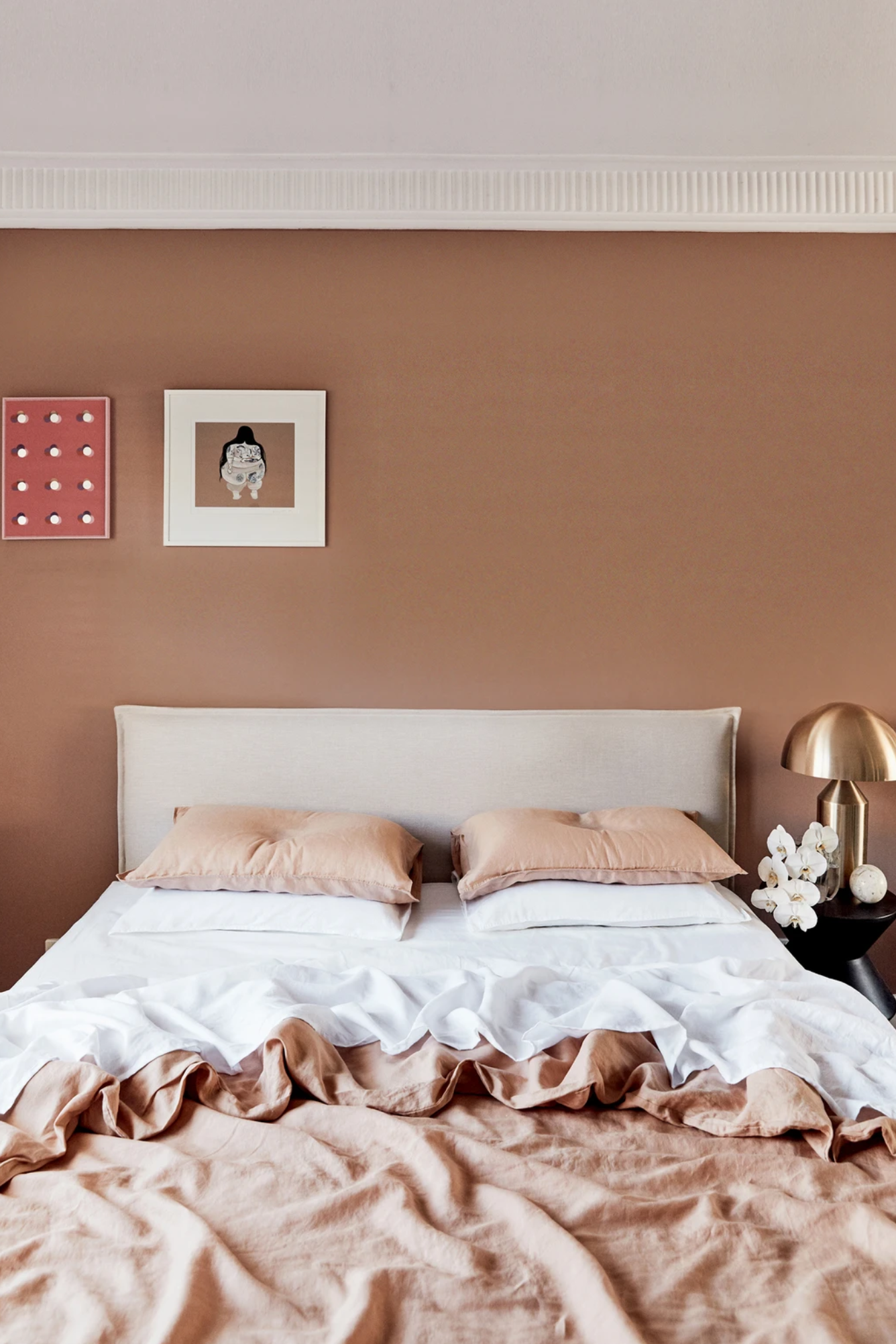 20 Best Two Colour Combination For Bedroom Walls-1