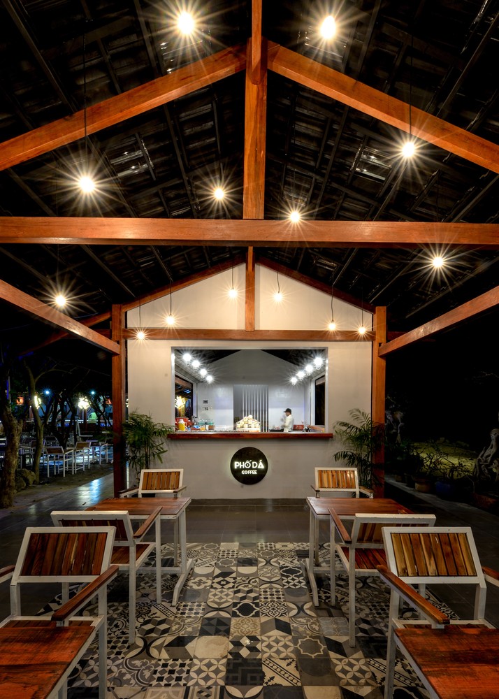 越南中部沿海城镇的生态咖啡馆-19