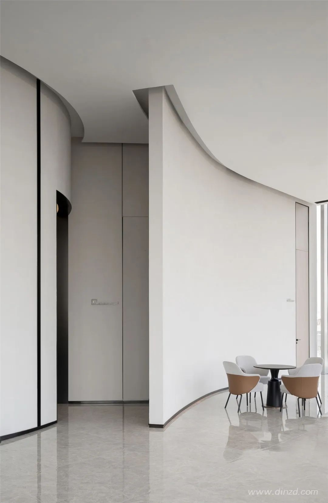 外滩·江月湾售楼处 | 现代简约融合自然之美-37