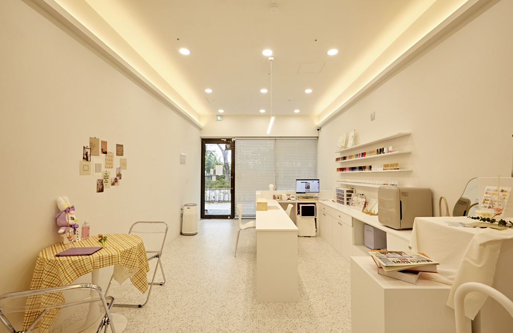 12 平米现代风格四叶草小店设计-7