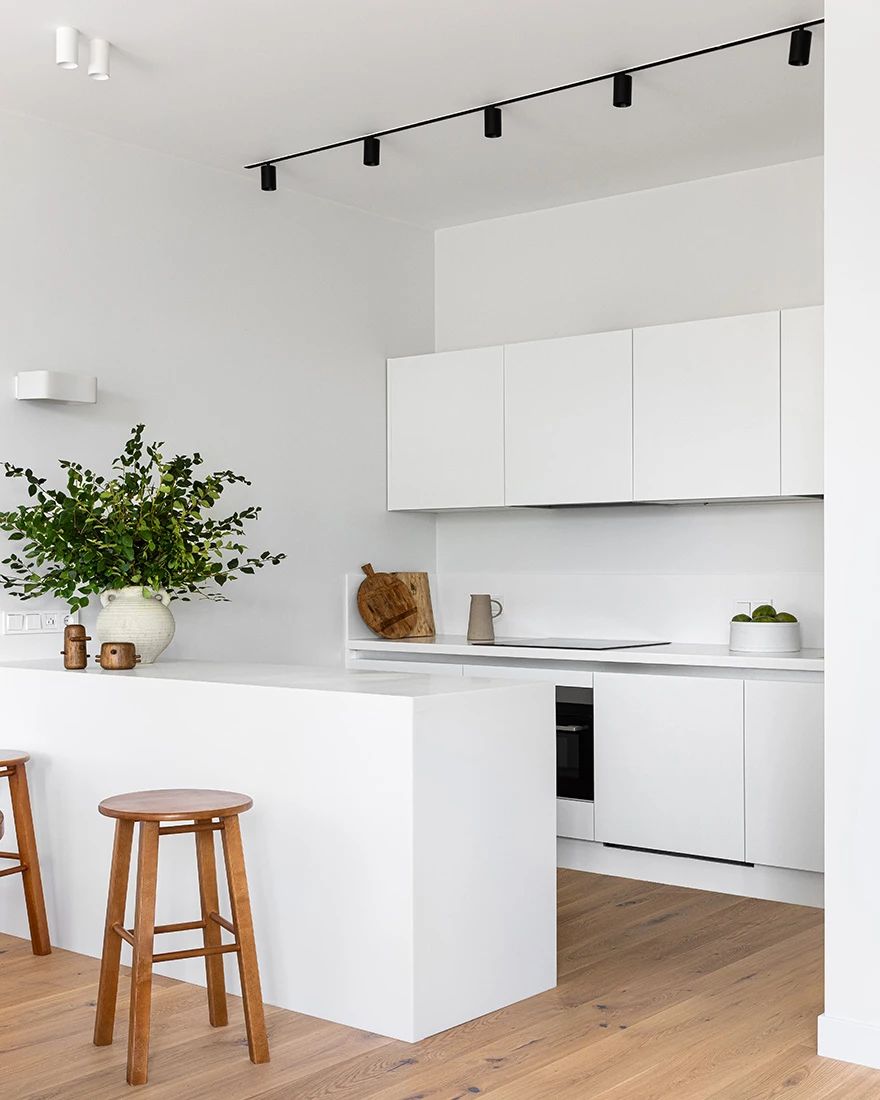 四口之家清新淡雅风室内设计丨Elena Sorensen-14