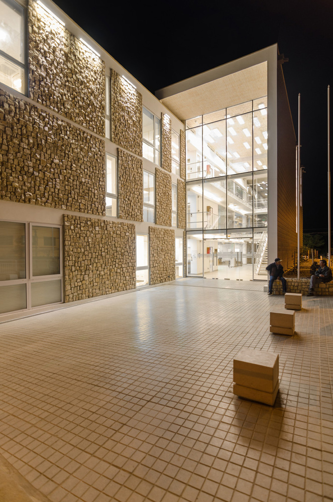 安第斯山脉中的埃斯洛市政厅-62