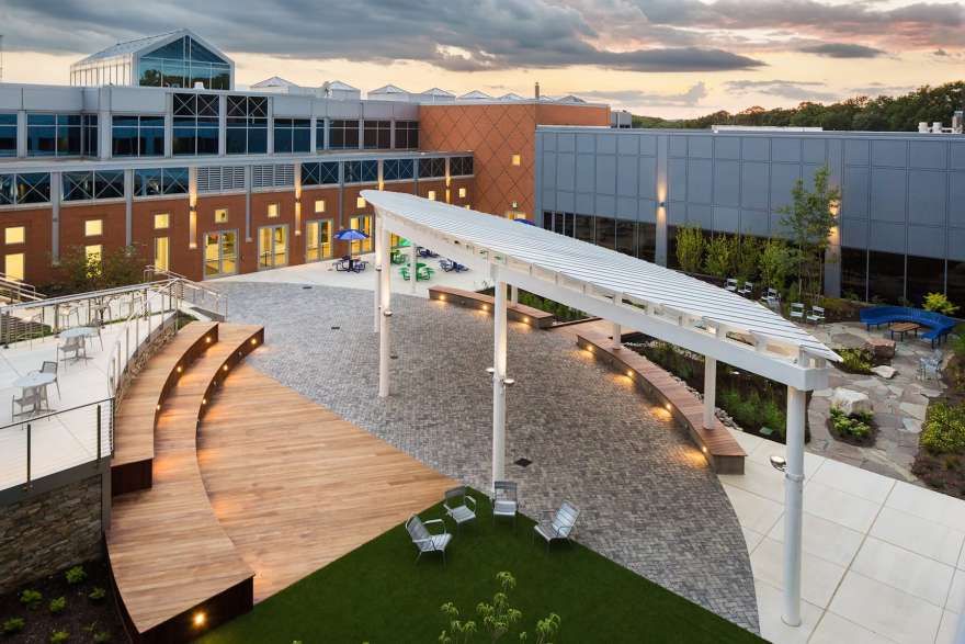 美国 DTCC 斯坦顿庭院改造 | 现代城市与自然的和谐融合-9