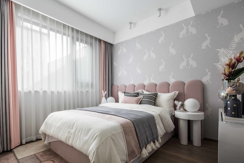 《白底上的白方块》 | 至上主义设计理念的完美呈现-18