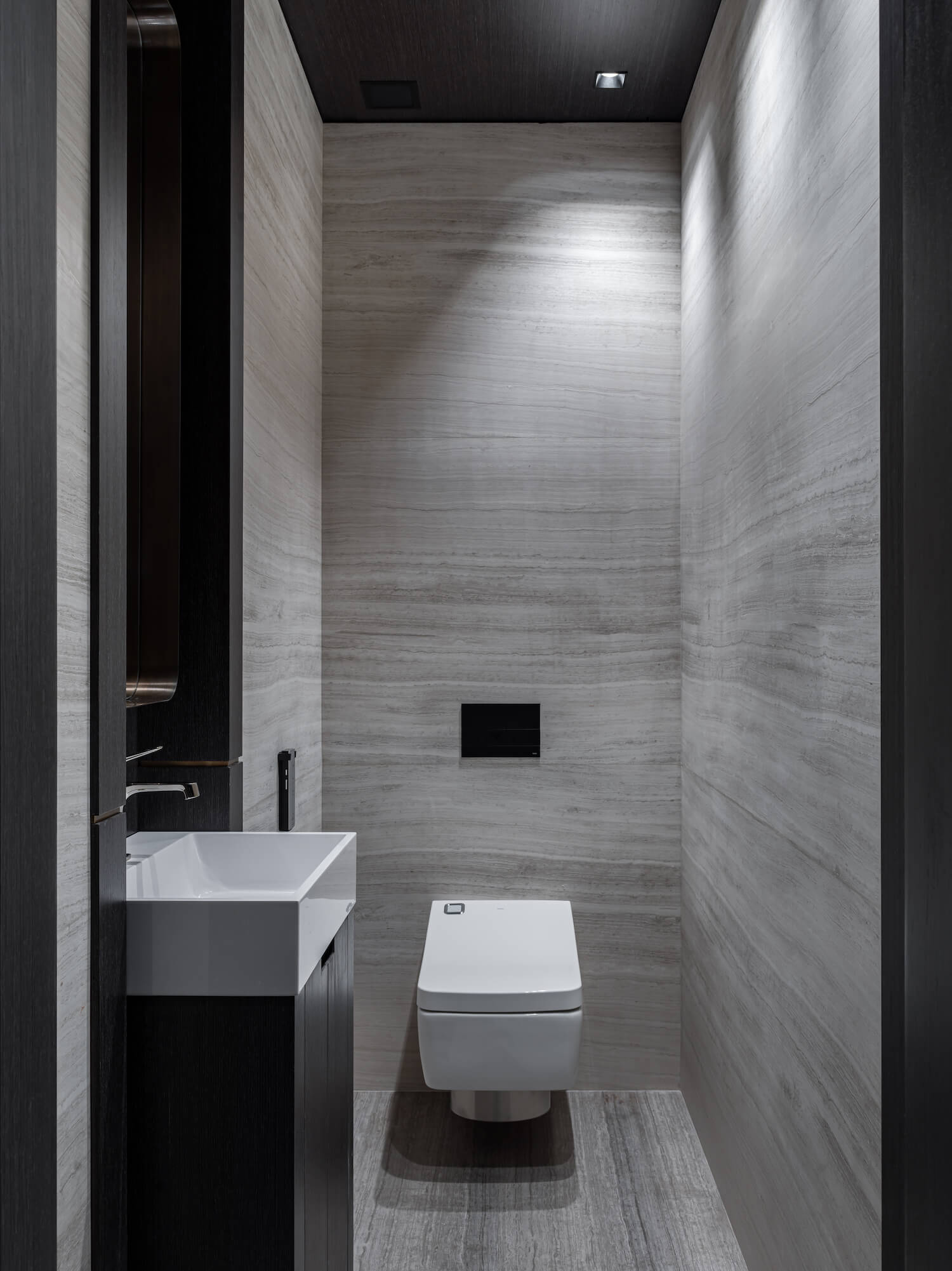 莫斯科黑色系公寓设计 既沉稳又有质感-21