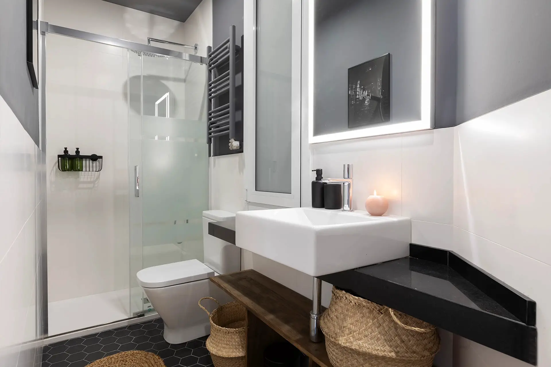 巴塞罗那日式山脉灵感公寓设计-12