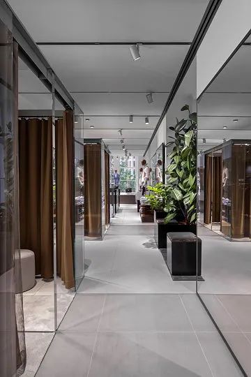 荷兰 DE BIJENKORF 商场男士区设计 | i29-19