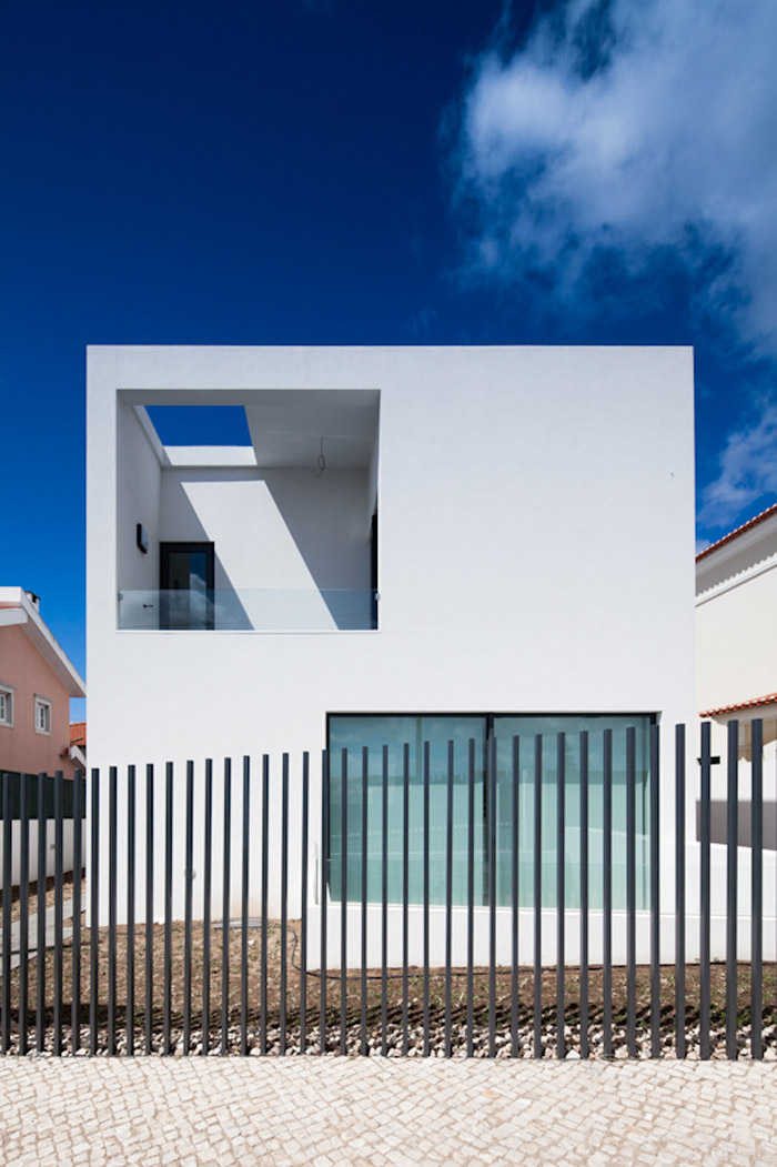 葡萄牙 DJ 住宅 | 中庭组织复杂空间-1