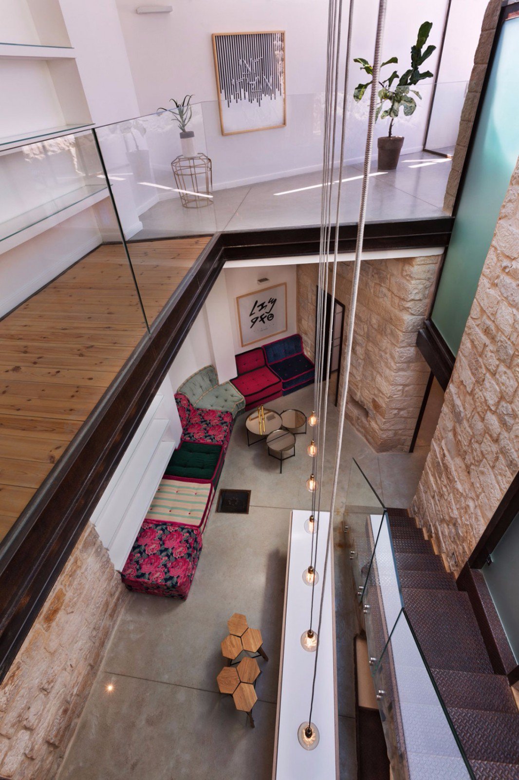 窑洞的仿造者-0