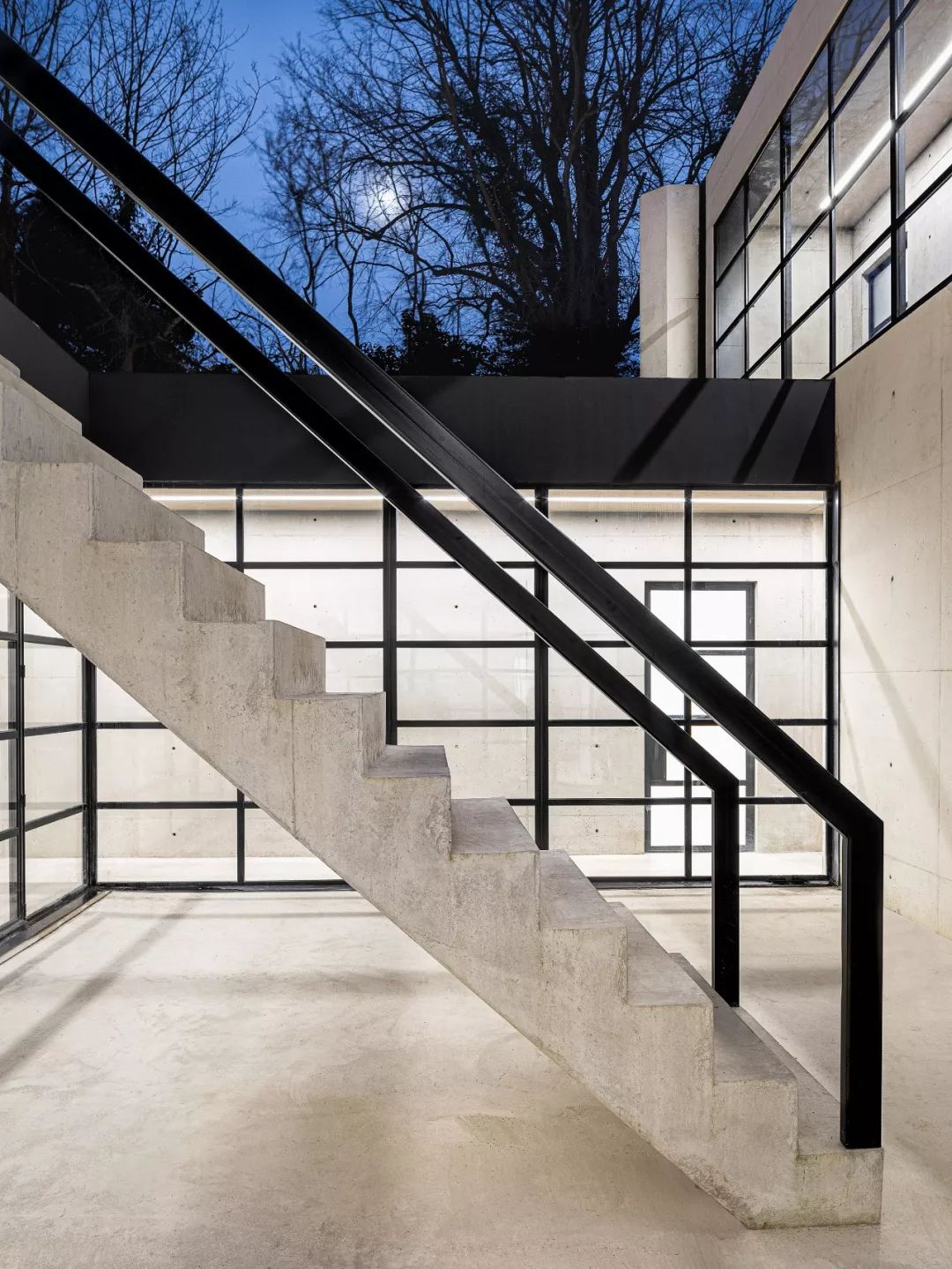 BPN Architects 打造“消失”的透明混凝土住宅-6