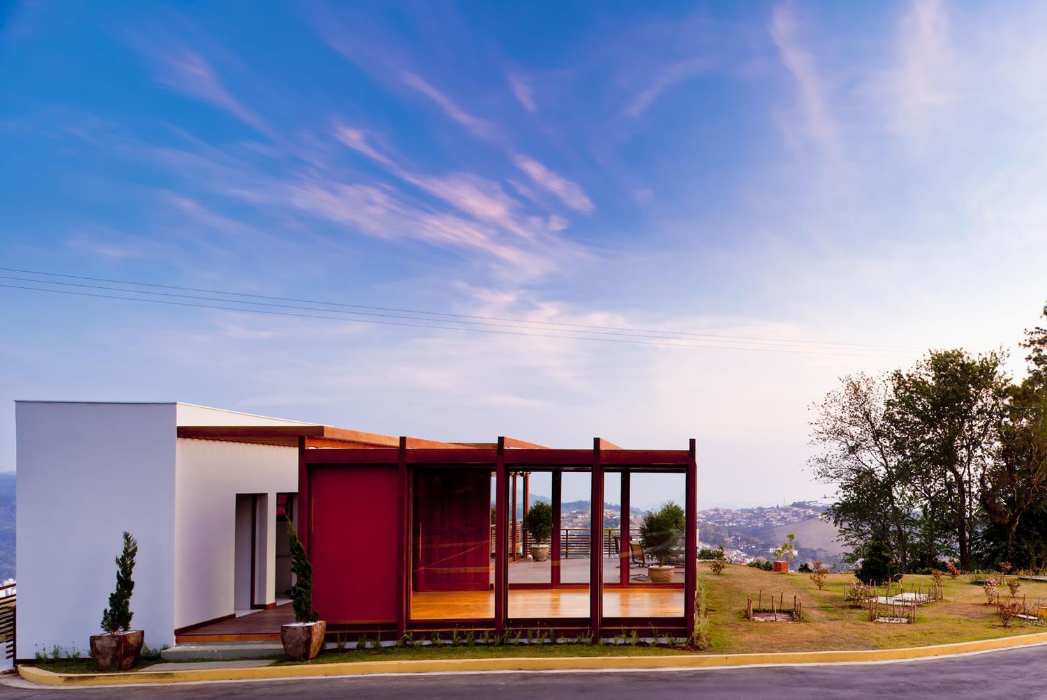 巴西 Campos de Jordão 的透明图书馆咖啡厅-6