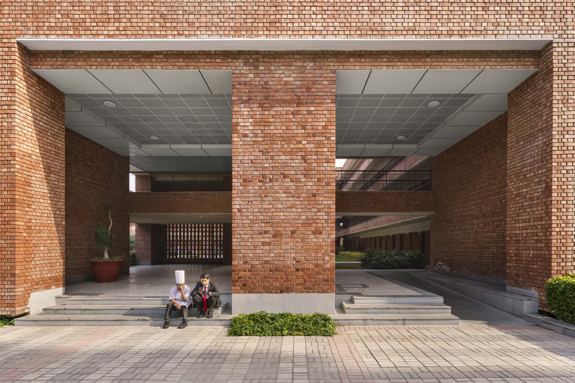 拉利特苏里酒店管理学院丨印度丨Morphogenesis-14