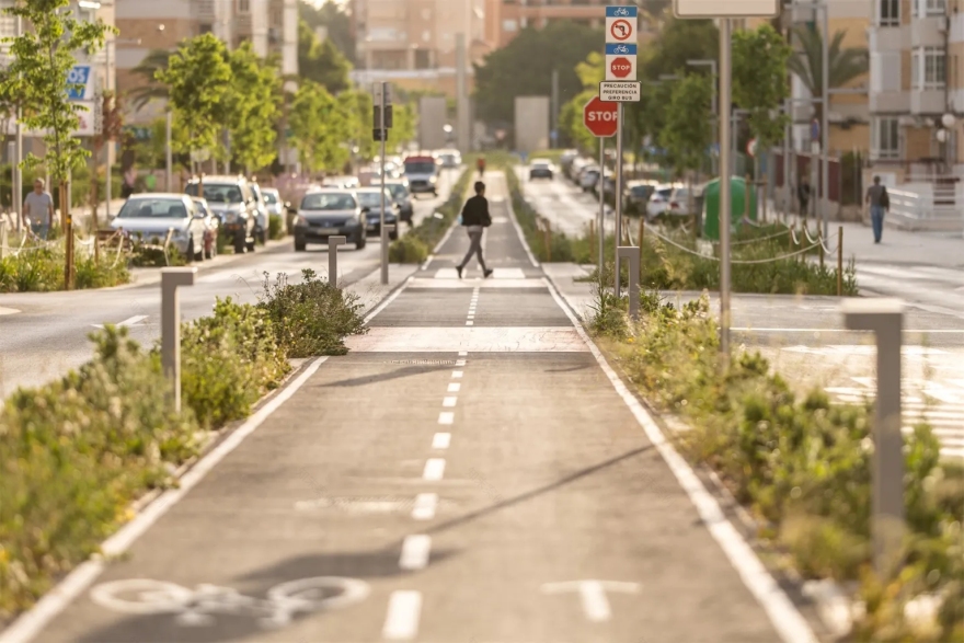 西班牙阿里坎特 Padre Esplá 大道景观-23