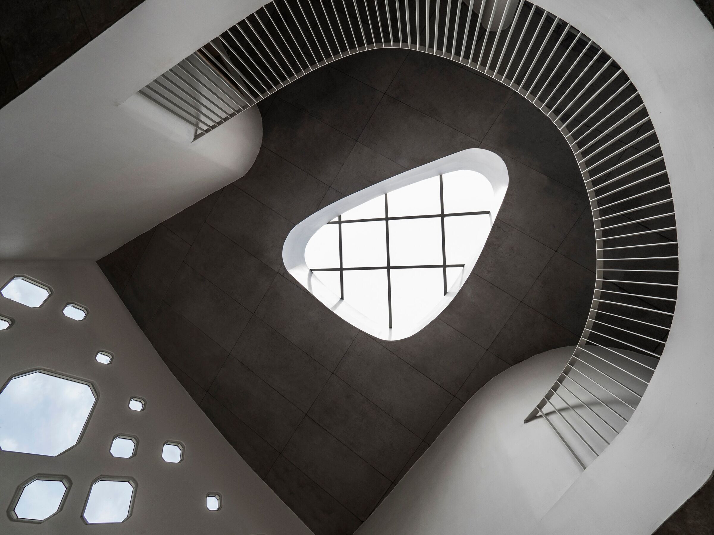 成都科技产业园地标建筑·龙泉涌泉白楼-39