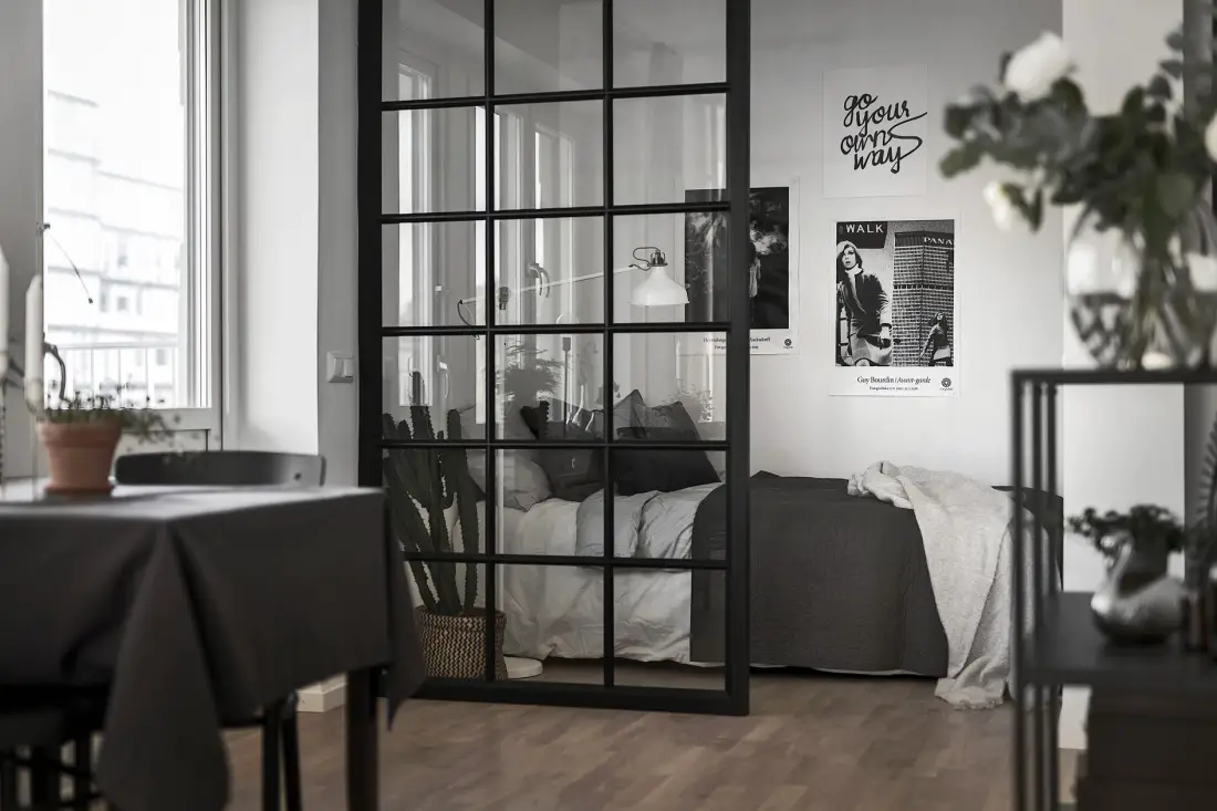 34 平米瑞典小公寓，玻璃隔断打造舒适卧室空间-6