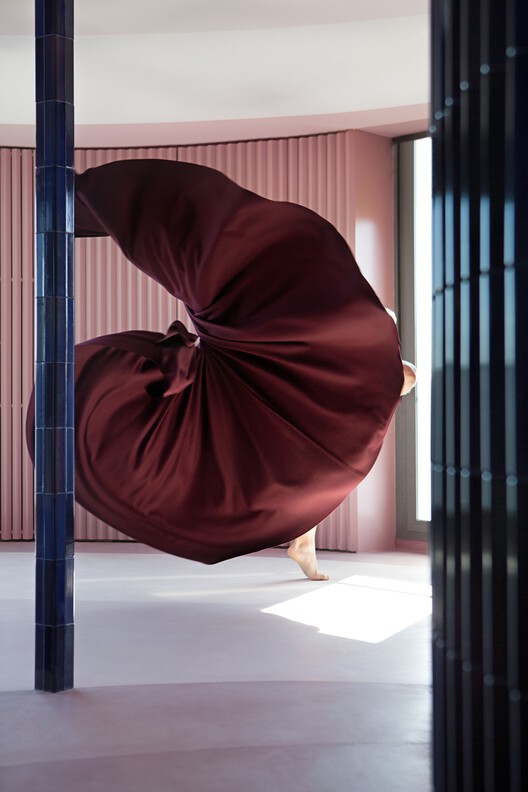 马德里螺旋之家丨西班牙马德里丨Raúl Almenara-20