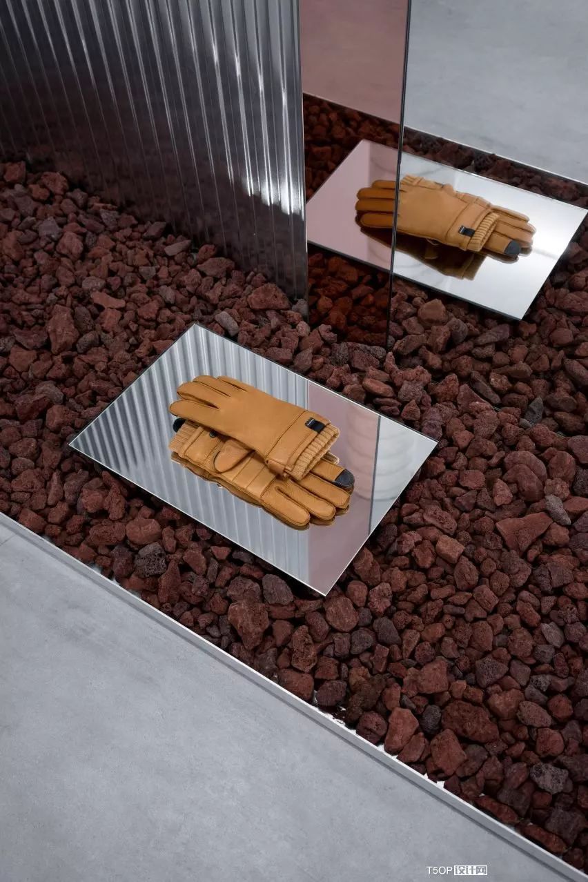 The Arrivals在美国“异形”时尚零售空间-16