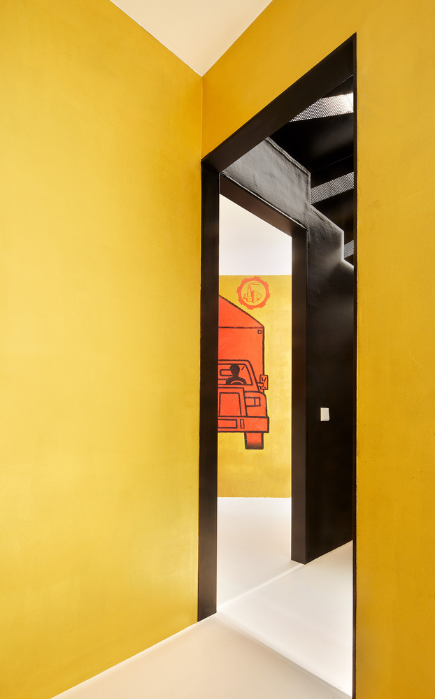 巴塞罗那双层公寓的 45 度旋转设计-42