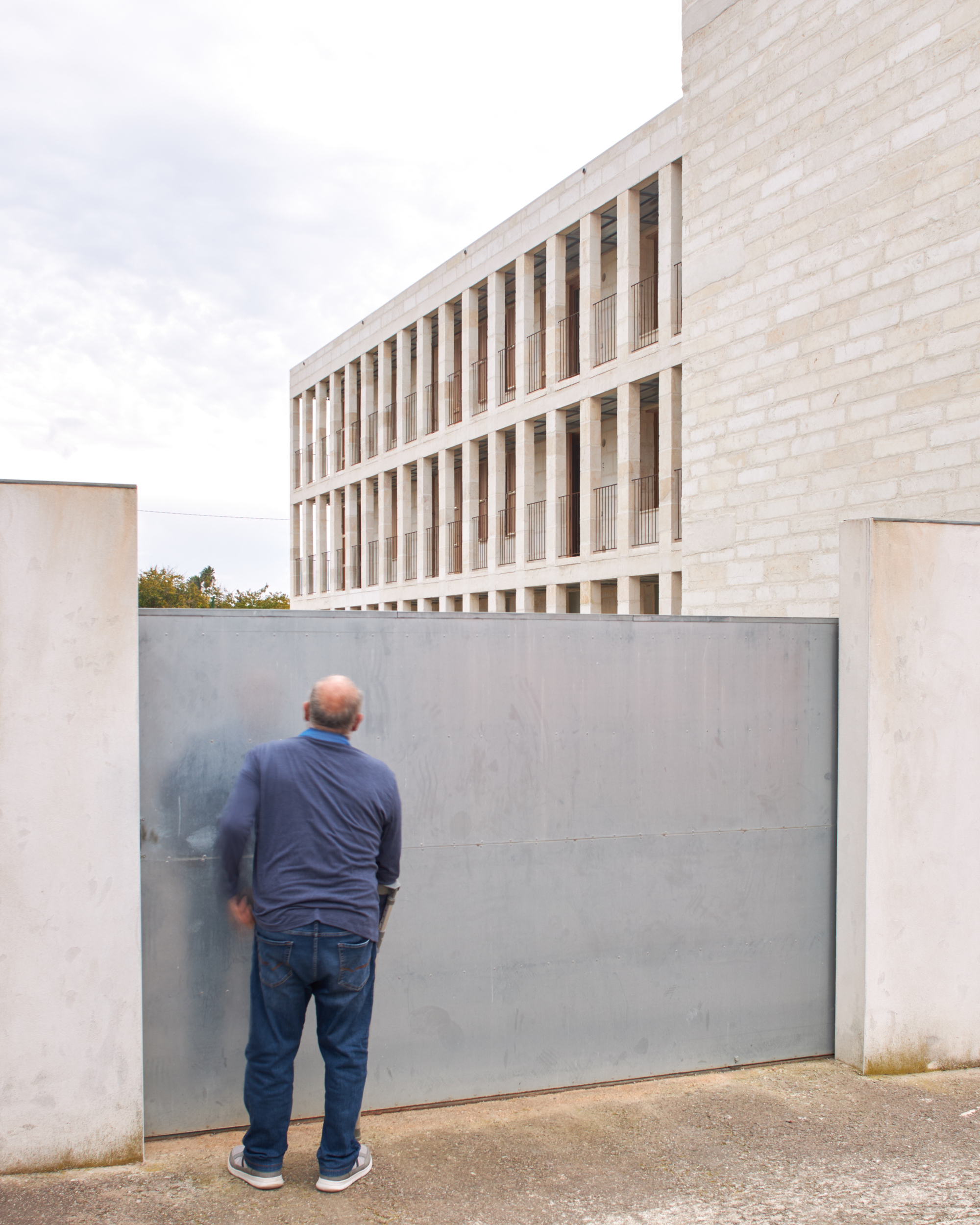 Ten Social Housing Units in Santa Margalida, Mallorca / Javier Gavín + Siddartha Rodrigo + Juan Moreno + DATAAE-21