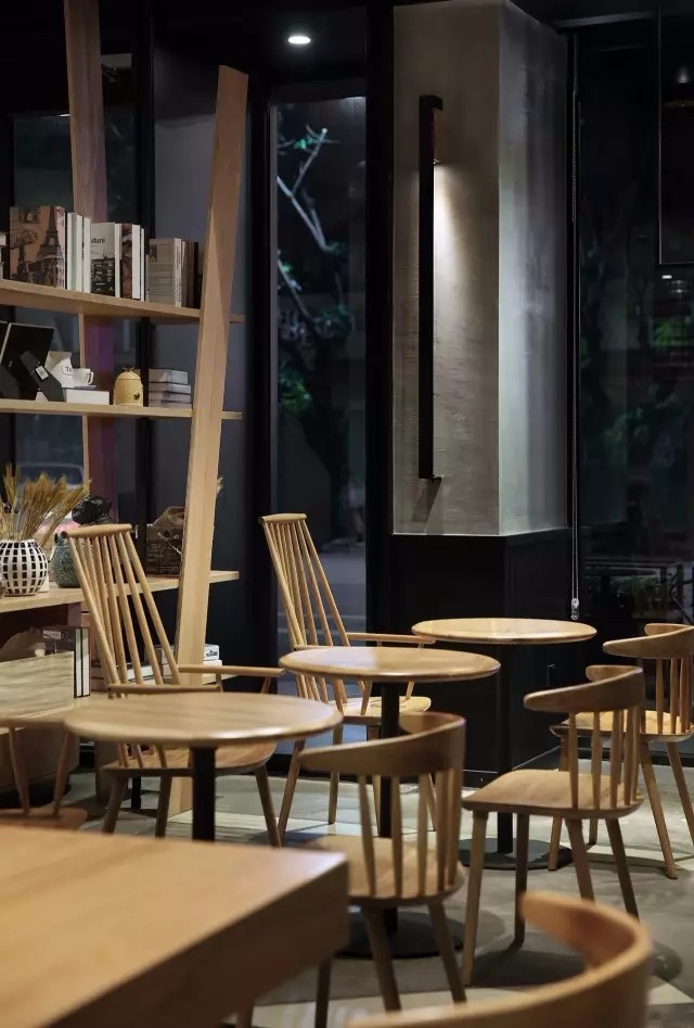 卡玛王子(深圳公明店)烘焙店设计丨中国深圳丨深圳市艺鼎装饰设计有限公司-21