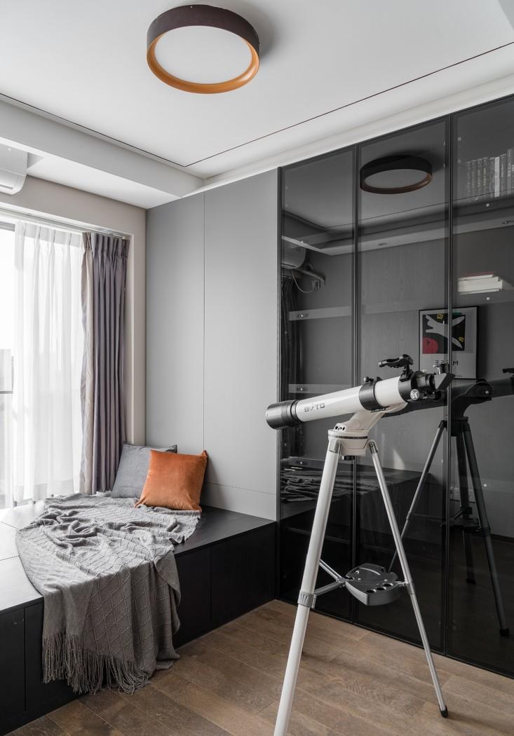 独居女青年的简约轻奢家居设计-29