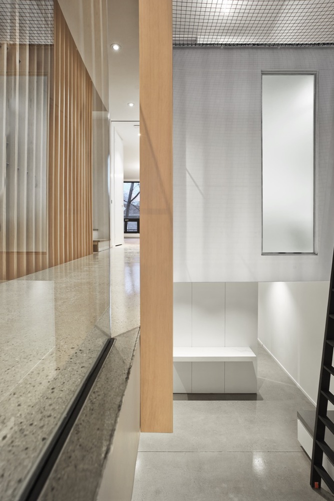 蒙特利尔现代镇屋，中庭与花园的巧妙融合-29