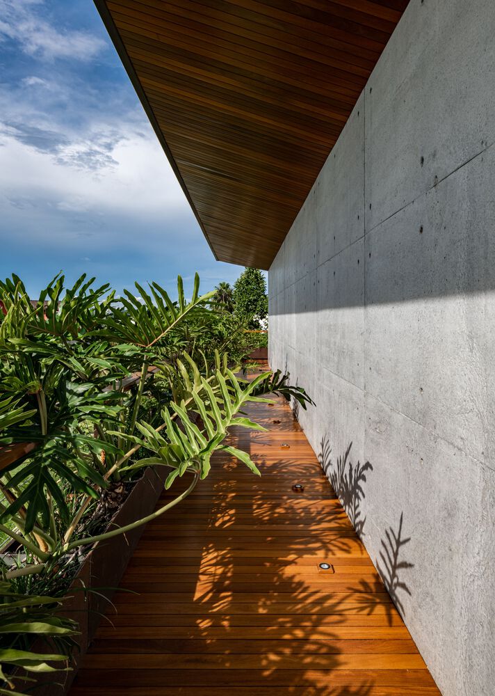 绿意盎然与自然共生的巴西家庭住宅丨巴西圣保罗-47
