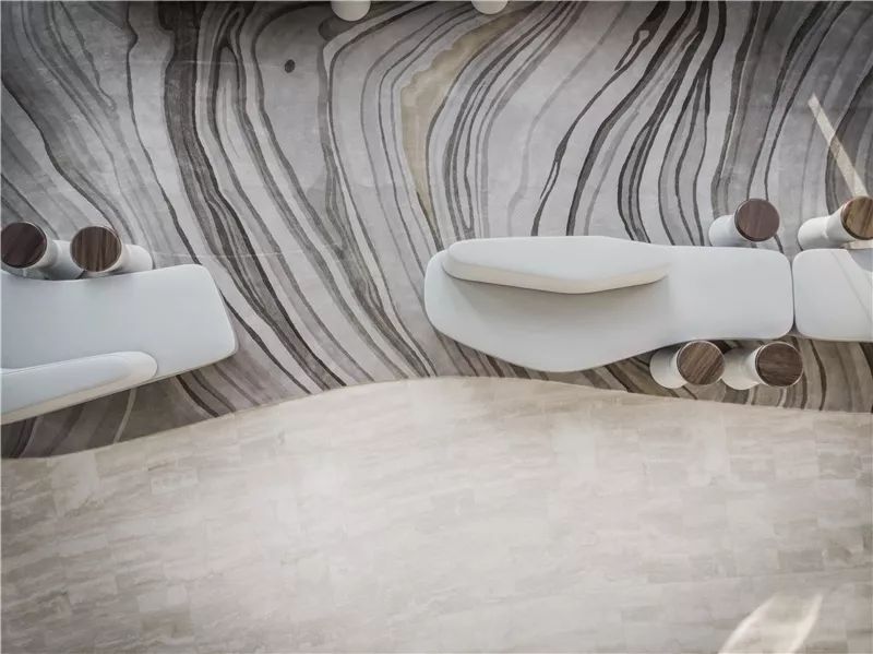 中银大厦 | 光影艺术的办公空间-33