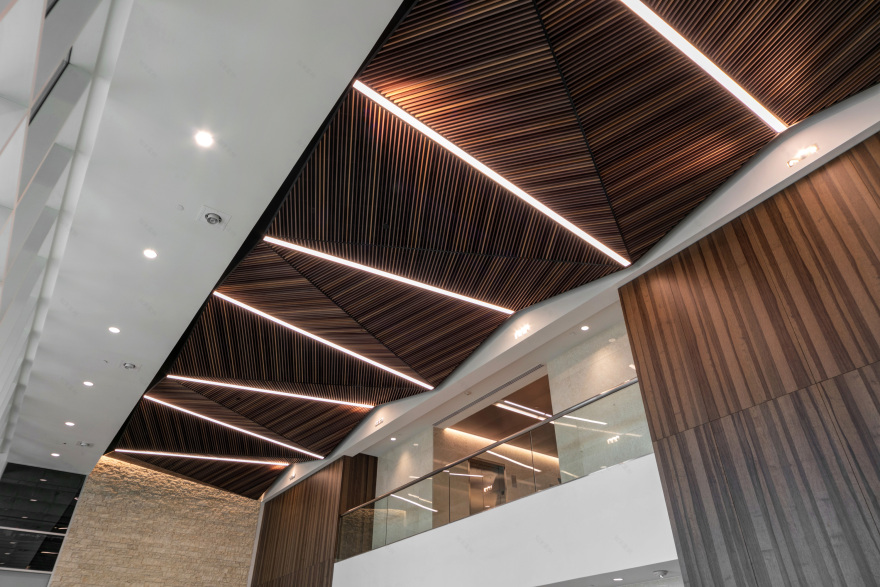 VLK 打造 80 年代办公大楼翻新奇迹-0