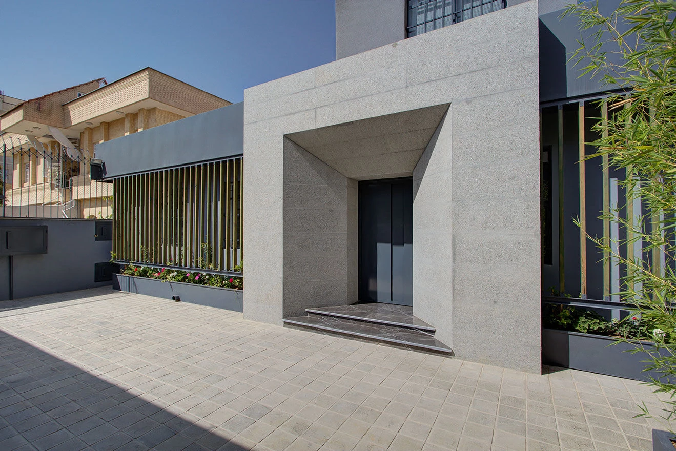 废弃建筑变身高效办公空间-12