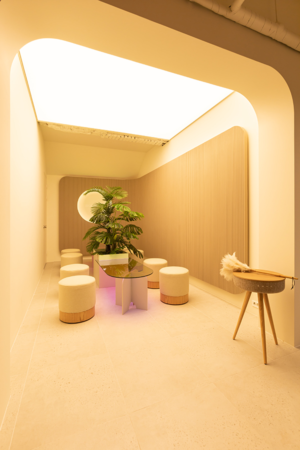 粉色大门的点睛之笔——大邱咖啡馆室内设计-17