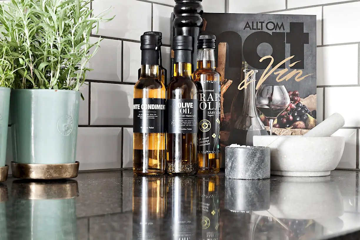 "瑞典工业建筑改造海景复式公寓"-7