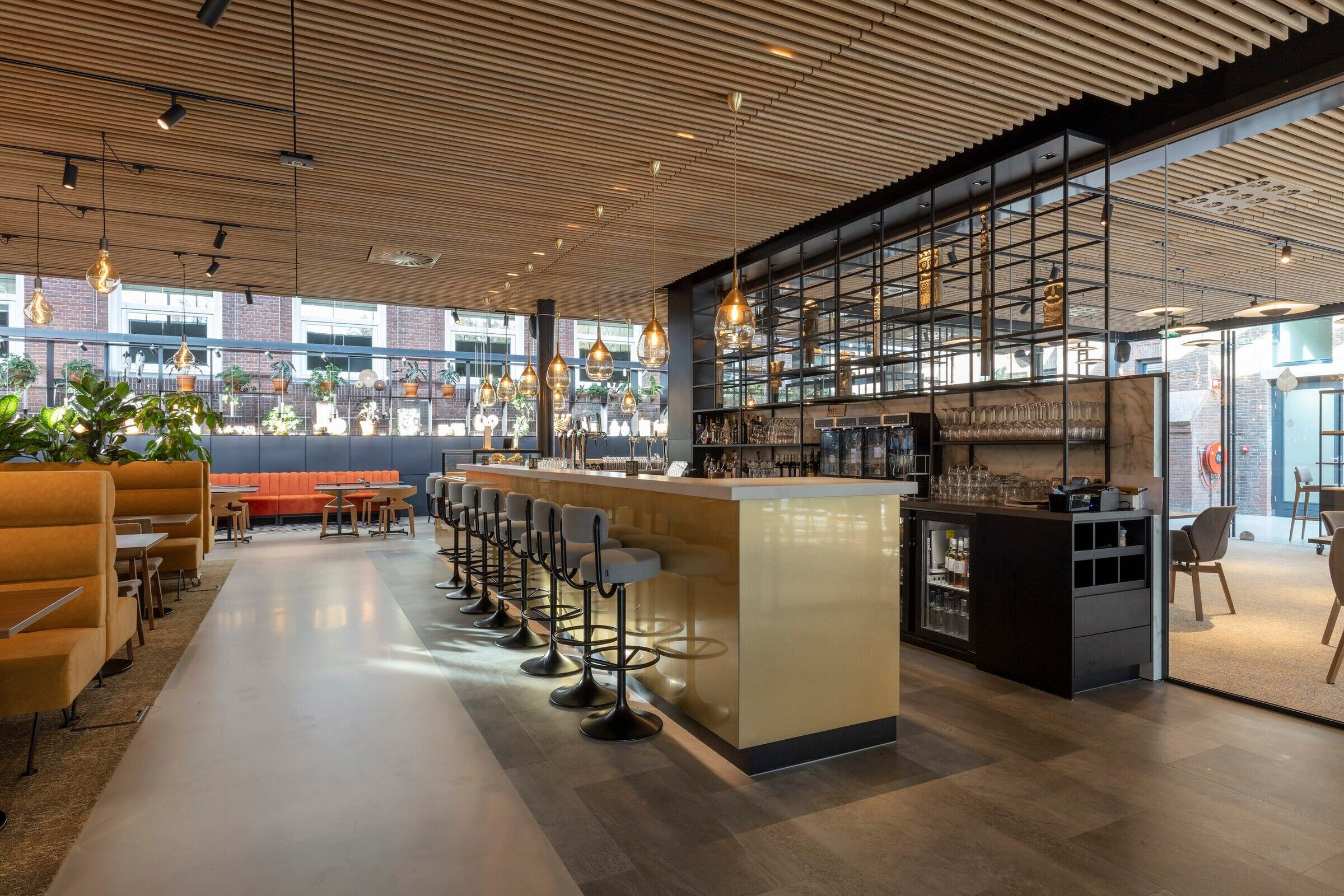 穿越时空的 monastery 餐厅丨荷兰丨Boparai Associates Architekten-43