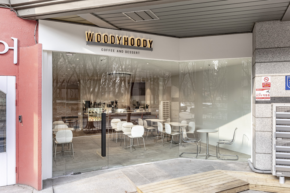 20 平米极简咖啡厅 打造温馨小空间-2